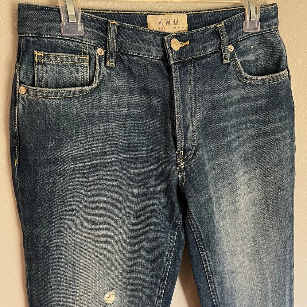 We The Free People Distressed Raw Hem Crop Mom Jeans Women's 26 Button Fly - Picture 3 of 9